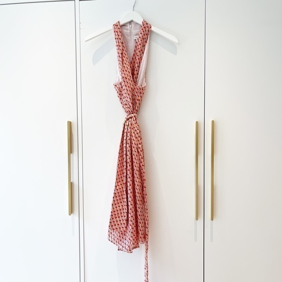 Club Monaco Bizbee Dress - Picture 6 of 9